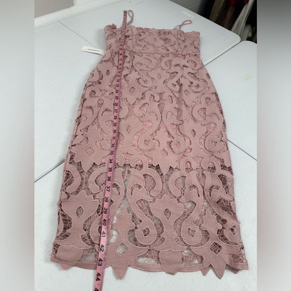 NWT Bardot Lina Lace Dress In Pink Rose - Picture 9 of 16